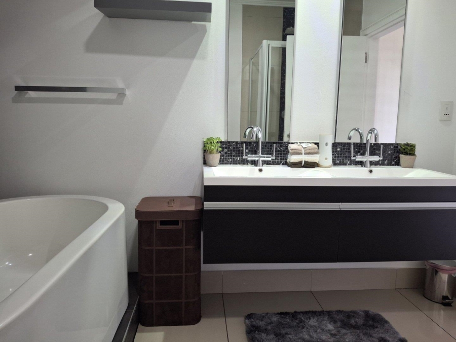 To Let 2 Bedroom Property for Rent in Morningside Gauteng