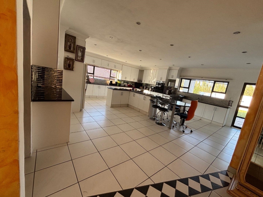 7 Bedroom Property for Sale in Ninapark Gauteng