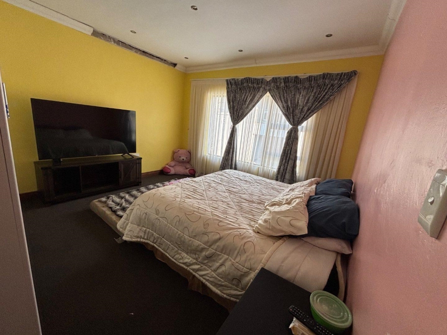 7 Bedroom Property for Sale in Ninapark Gauteng