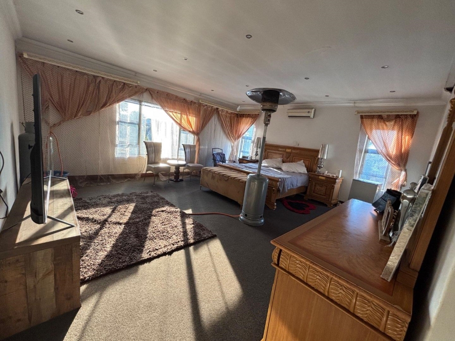 7 Bedroom Property for Sale in Ninapark Gauteng