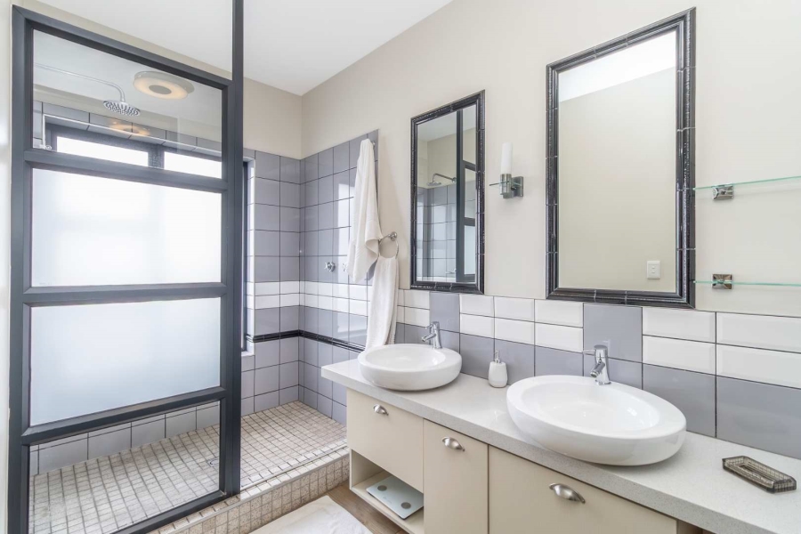 3 Bedroom Property for Sale in Rosebank Gauteng