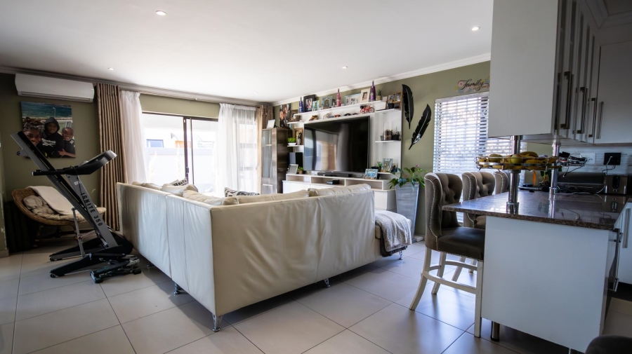 3 Bedroom Property for Sale in Zambezi Manor Lifestyle Estate Gauteng