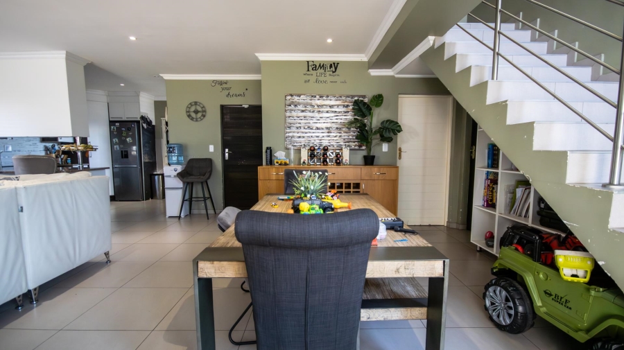 3 Bedroom Property for Sale in Zambezi Manor Lifestyle Estate Gauteng