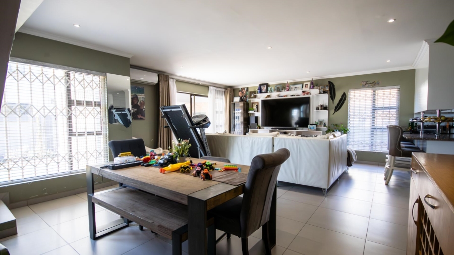 3 Bedroom Property for Sale in Zambezi Manor Lifestyle Estate Gauteng