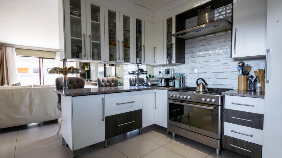 3 Bedroom Property for Sale in Zambezi Manor Lifestyle Estate Gauteng