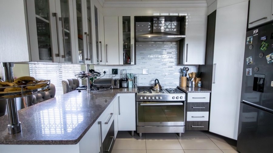 3 Bedroom Property for Sale in Zambezi Manor Lifestyle Estate Gauteng