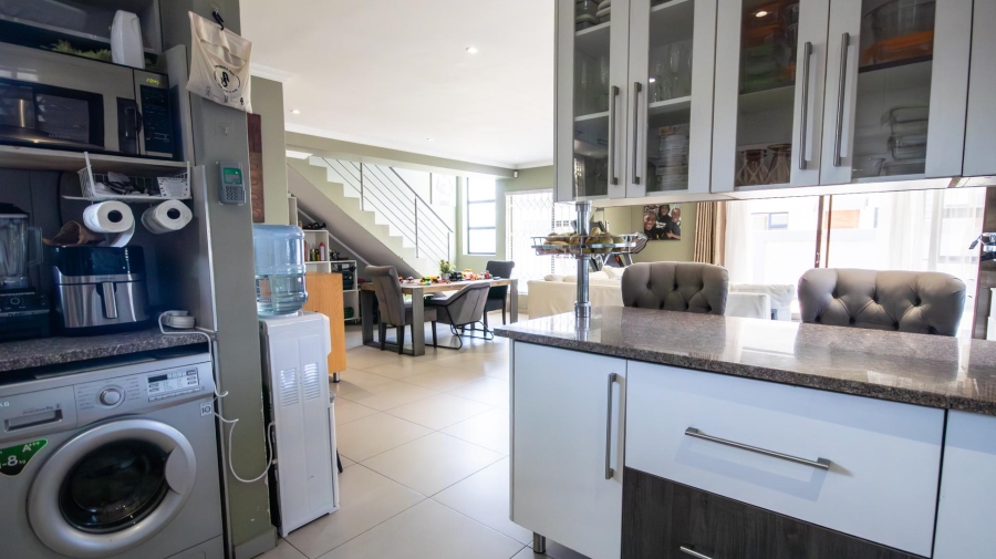 3 Bedroom Property for Sale in Zambezi Manor Lifestyle Estate Gauteng