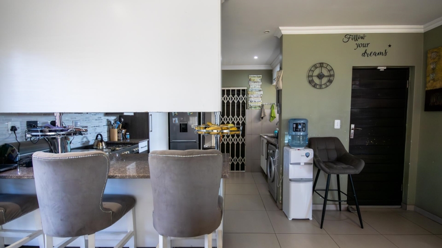 3 Bedroom Property for Sale in Zambezi Manor Lifestyle Estate Gauteng
