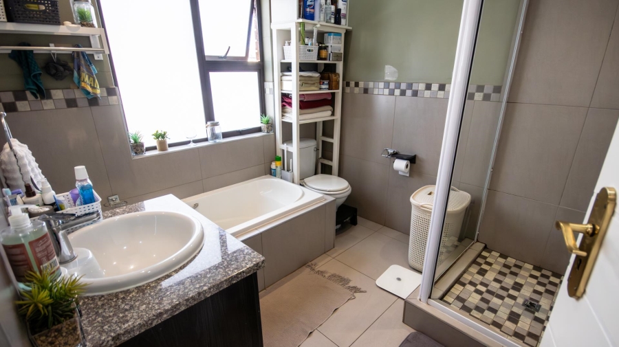 3 Bedroom Property for Sale in Zambezi Manor Lifestyle Estate Gauteng