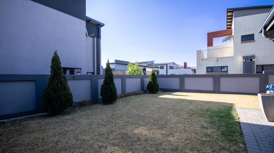 3 Bedroom Property for Sale in Zambezi Manor Lifestyle Estate Gauteng