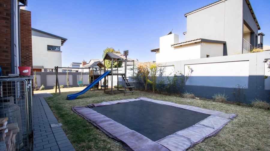 3 Bedroom Property for Sale in Zambezi Manor Lifestyle Estate Gauteng