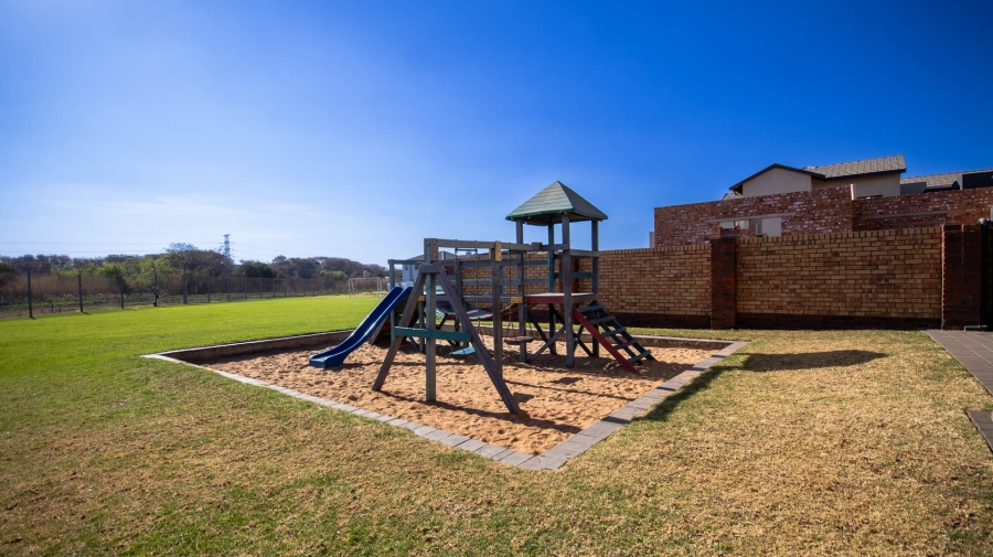 3 Bedroom Property for Sale in Zambezi Manor Lifestyle Estate Gauteng