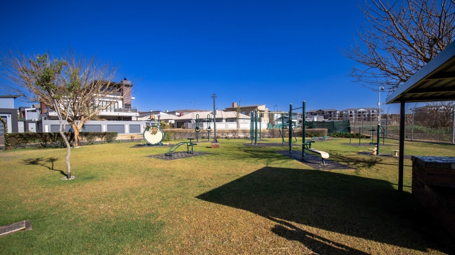 3 Bedroom Property for Sale in Zambezi Manor Lifestyle Estate Gauteng