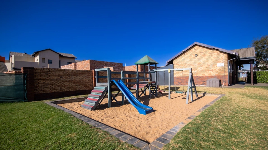 3 Bedroom Property for Sale in Zambezi Manor Lifestyle Estate Gauteng