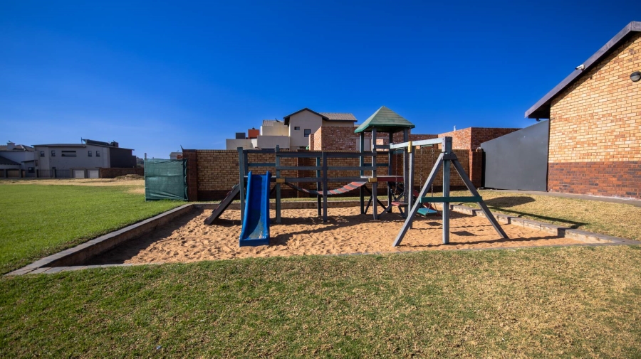 3 Bedroom Property for Sale in Zambezi Manor Lifestyle Estate Gauteng