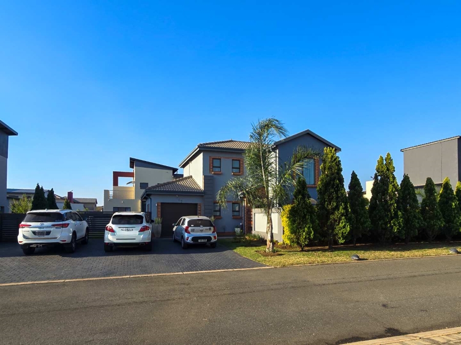 3 Bedroom Property for Sale in Zambezi Manor Lifestyle Estate Gauteng