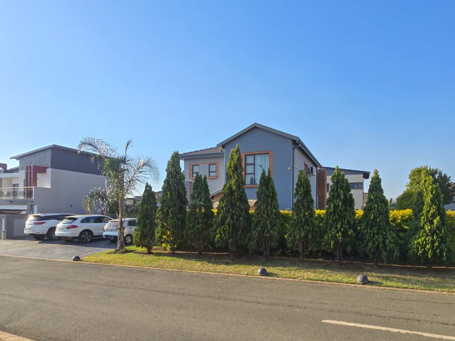 3 Bedroom Property for Sale in Zambezi Manor Lifestyle Estate Gauteng