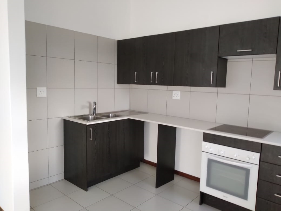 To Let 2 Bedroom Property for Rent in Jackal Creek Golf Estate Gauteng