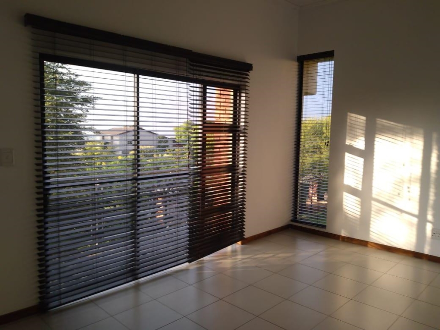To Let 2 Bedroom Property for Rent in Jackal Creek Golf Estate Gauteng