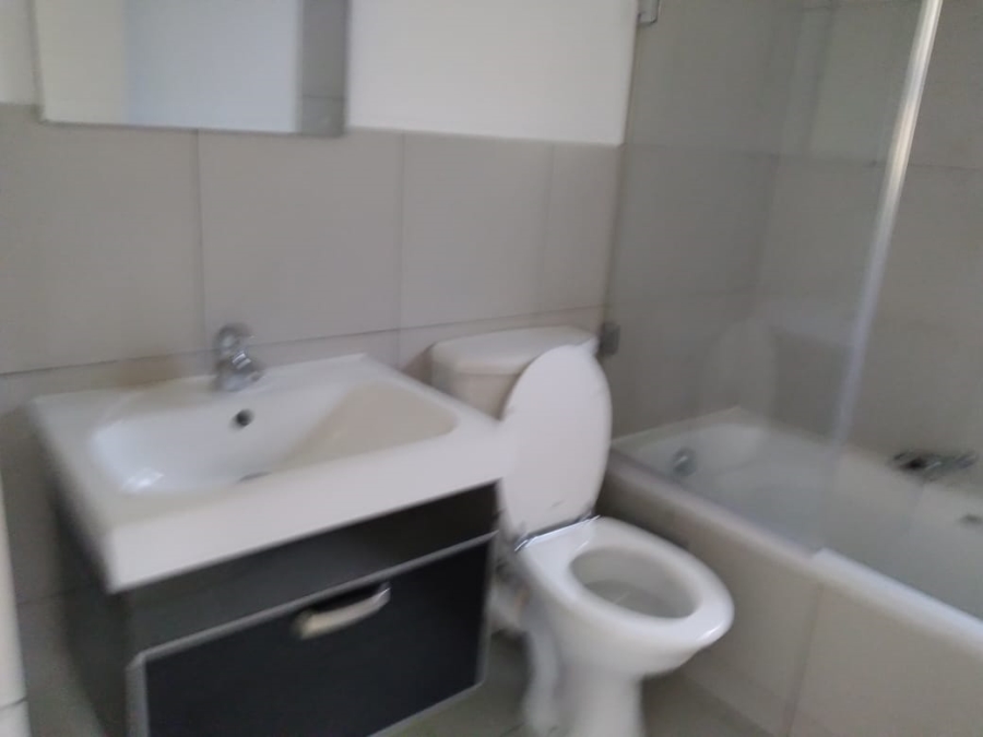 To Let 2 Bedroom Property for Rent in Jackal Creek Golf Estate Gauteng