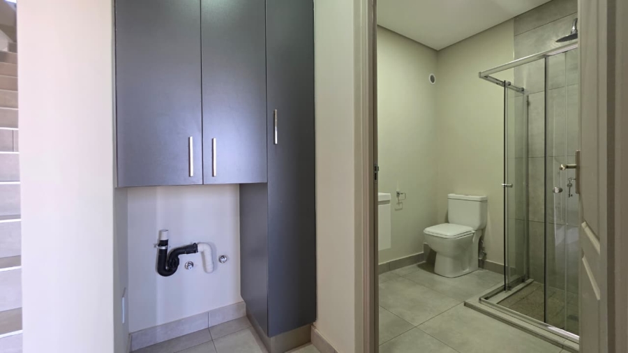 To Let 3 Bedroom Property for Rent in Die Hoewes Gauteng