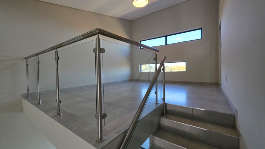 To Let 3 Bedroom Property for Rent in Die Hoewes Gauteng
