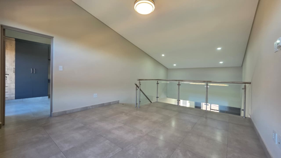 To Let 3 Bedroom Property for Rent in Die Hoewes Gauteng