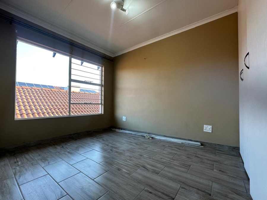 2 Bedroom Property for Sale in Van Dyk Park Gauteng