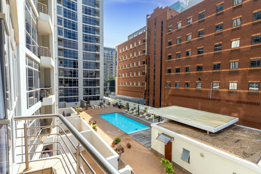 To Let 2 Bedroom Property for Rent in Sandown Gauteng