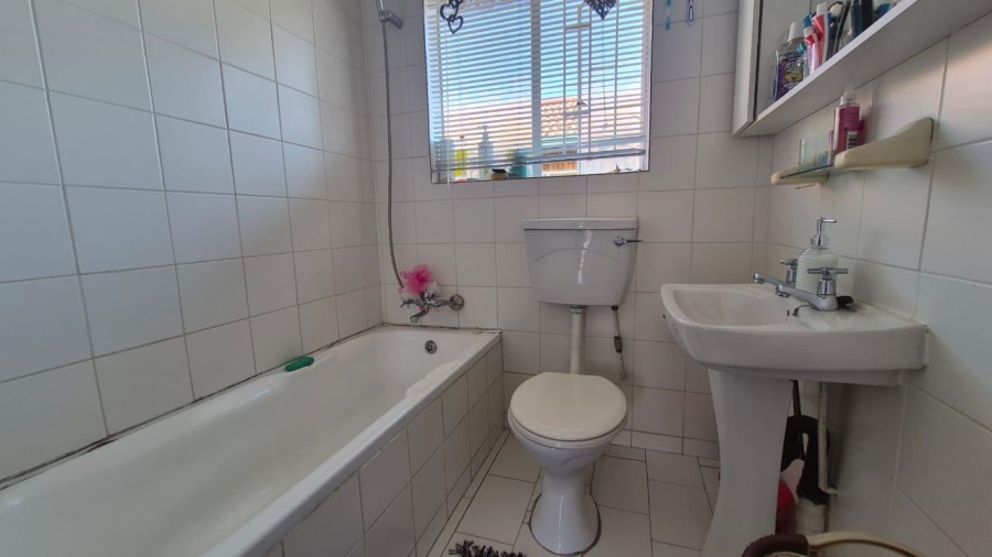 2 Bedroom Property for Sale in Birchleigh Gauteng