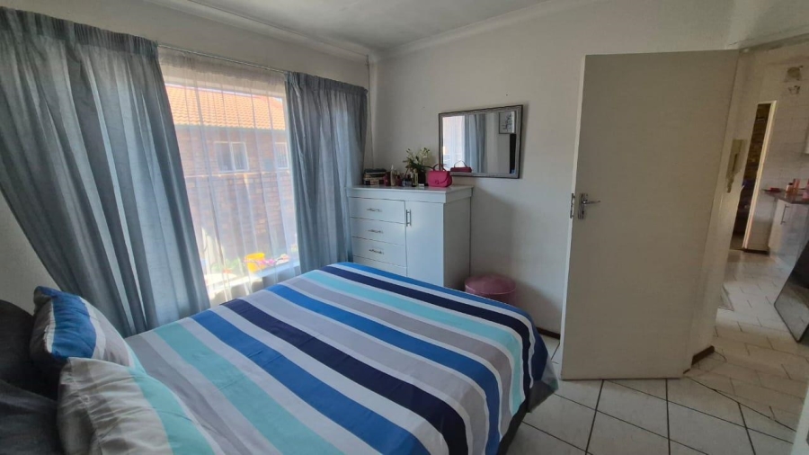 2 Bedroom Property for Sale in Birchleigh Gauteng