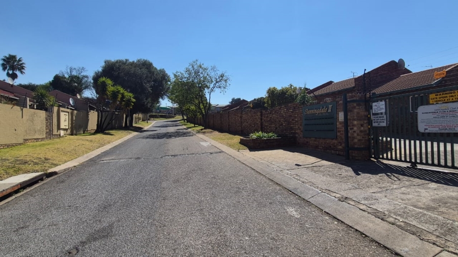 2 Bedroom Property for Sale in Birchleigh Gauteng