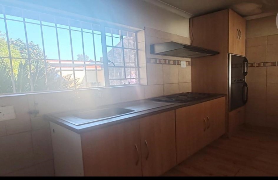 3 Bedroom Property for Sale in Birchleigh North Gauteng