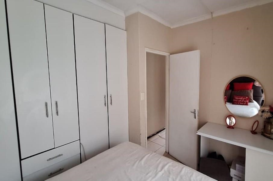 2 Bedroom Property for Sale in Edleen Gauteng
