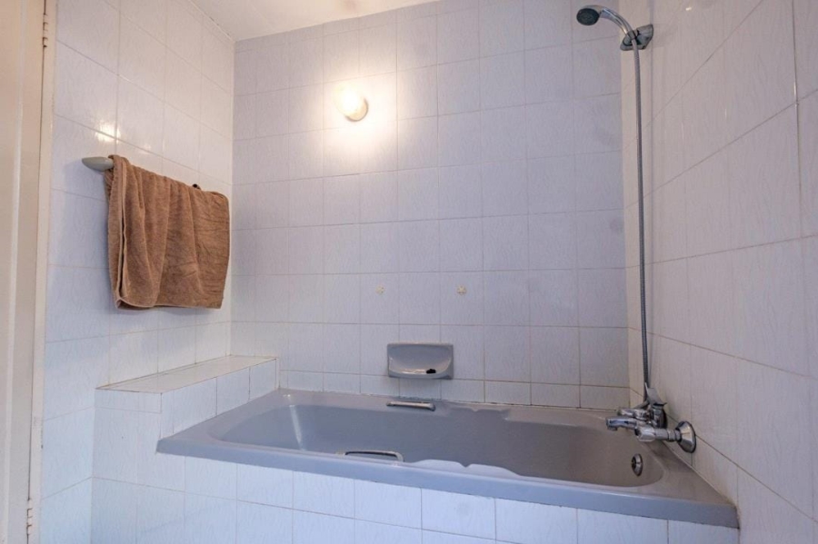 3 Bedroom Property for Sale in Mulbarton Gauteng