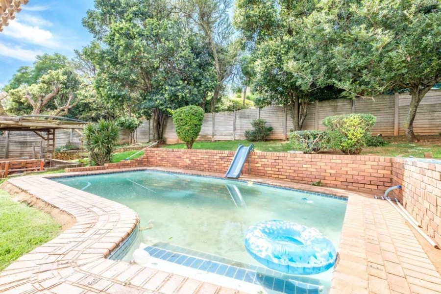 3 Bedroom Property for Sale in Mulbarton Gauteng