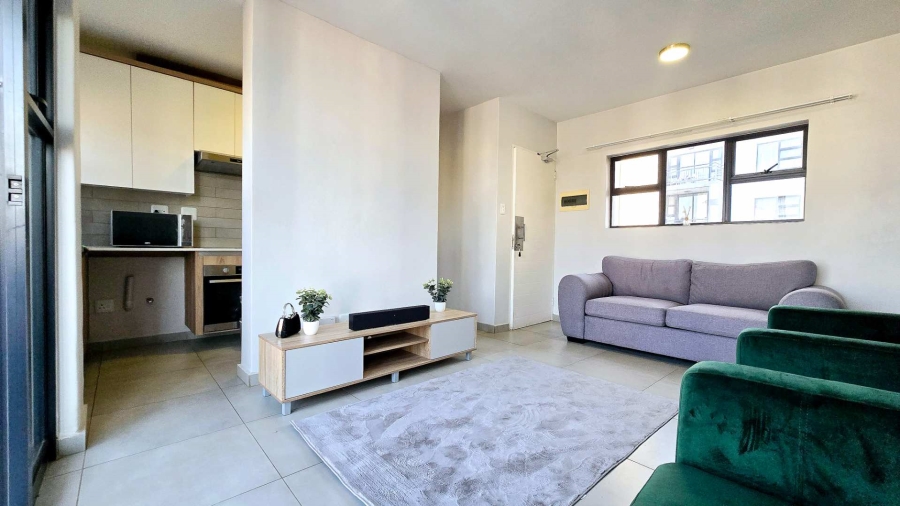 2 Bedroom Property for Sale in Lombardy Estate Gauteng