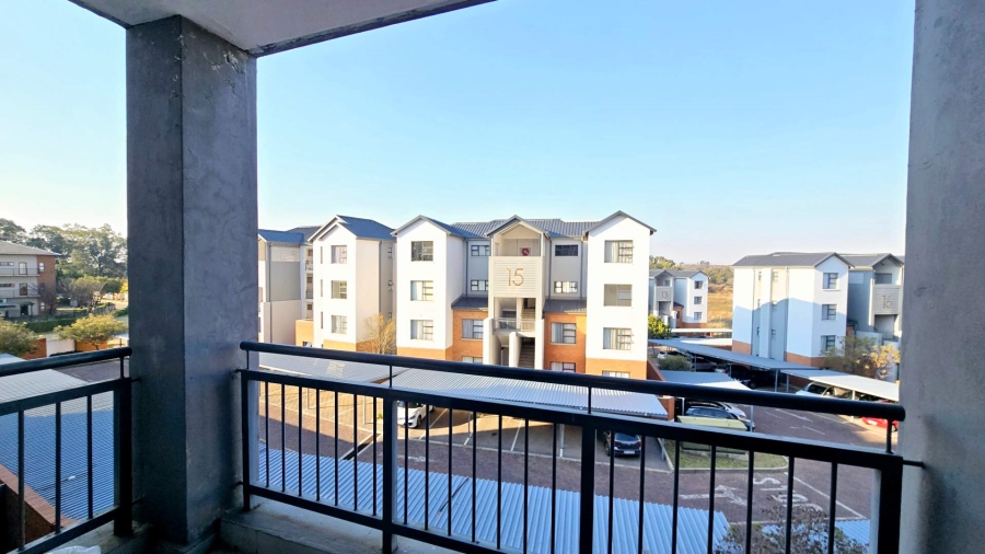 2 Bedroom Property for Sale in Lombardy Estate Gauteng