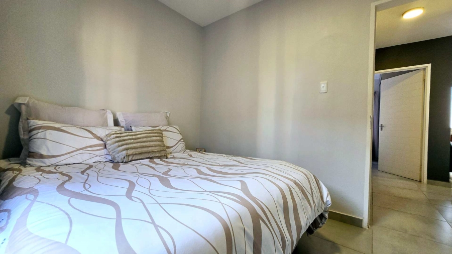 2 Bedroom Property for Sale in Lombardy Estate Gauteng