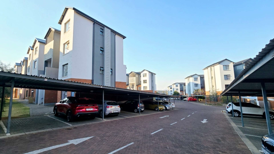 2 Bedroom Property for Sale in Lombardy Estate Gauteng