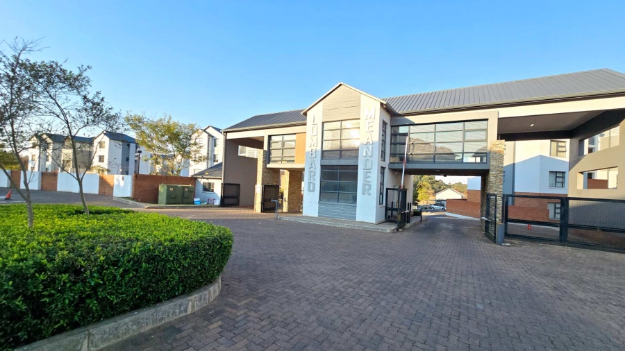 2 Bedroom Property for Sale in Lombardy Estate Gauteng