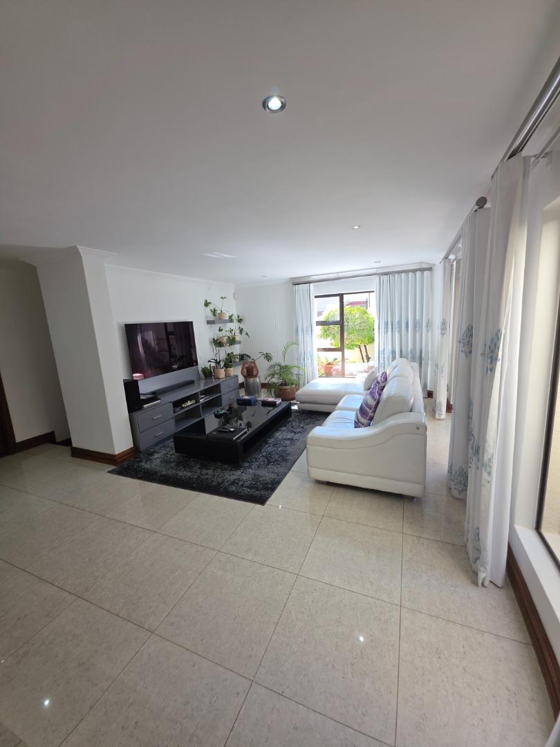 To Let 3 Bedroom Property for Rent in Morningside Gauteng