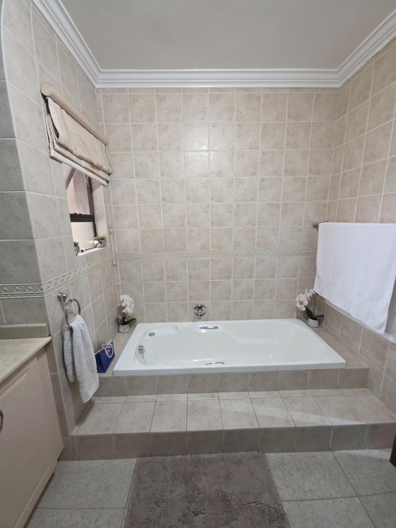 To Let 3 Bedroom Property for Rent in Morningside Gauteng