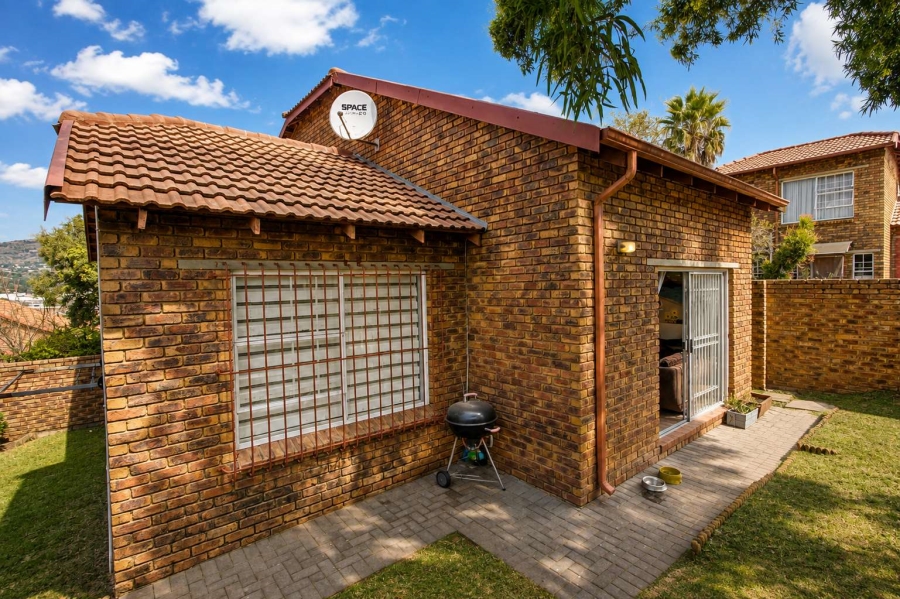 3 Bedroom Property for Sale in Wilgeheuwel Gauteng