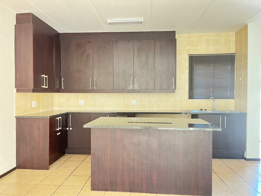 3 Bedroom Property for Sale in Helderkruin Gauteng