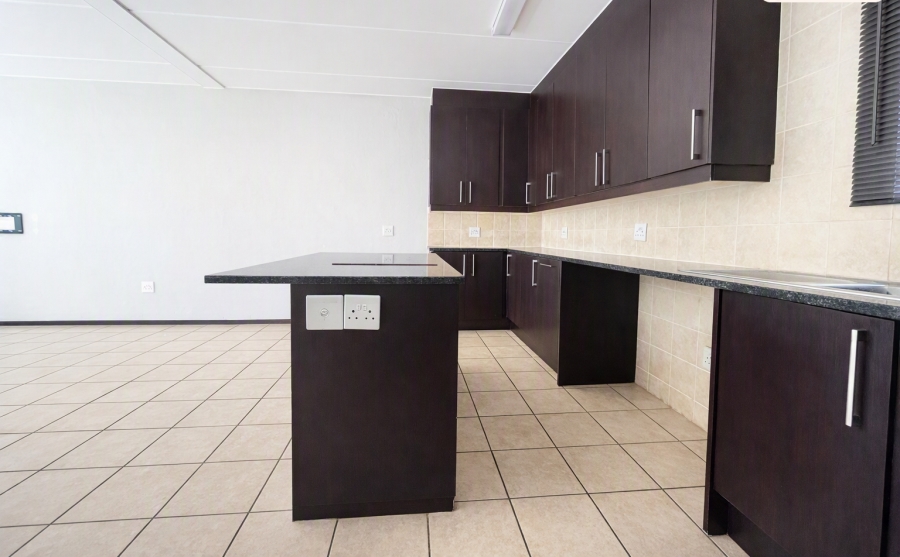3 Bedroom Property for Sale in Helderkruin Gauteng