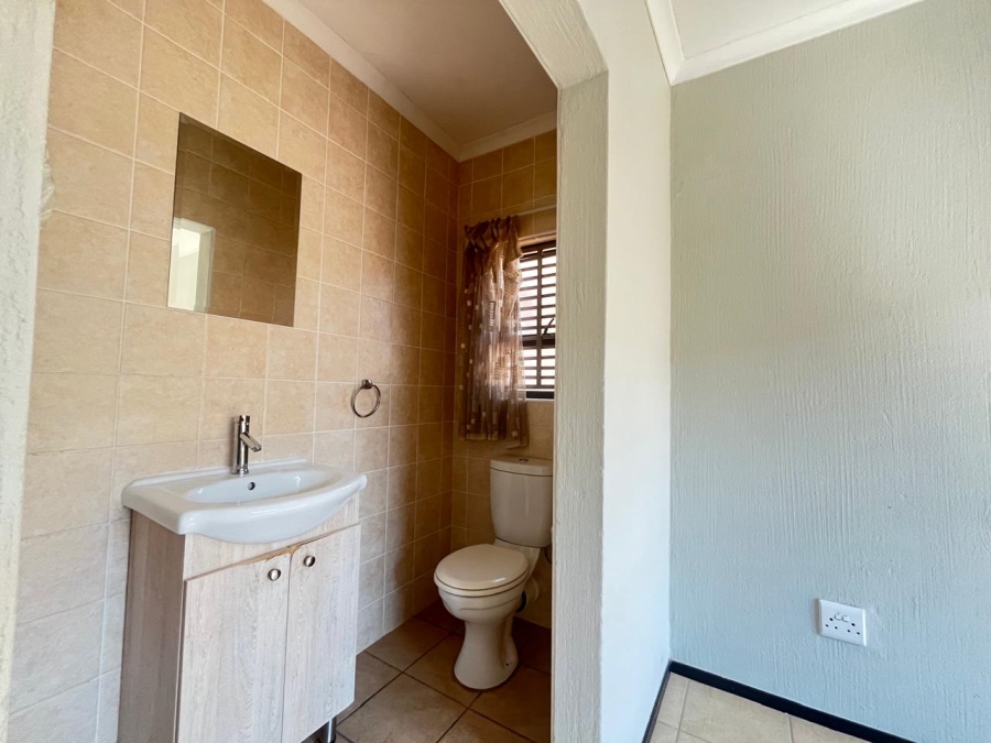 3 Bedroom Property for Sale in Helderkruin Gauteng