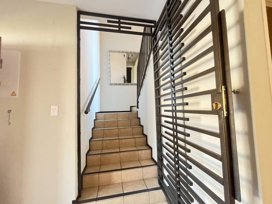 3 Bedroom Property for Sale in Helderkruin Gauteng