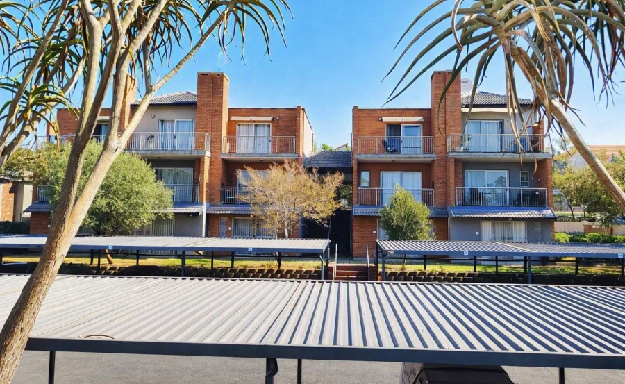 2 Bedroom Property for Sale in Sonneglans Gauteng
