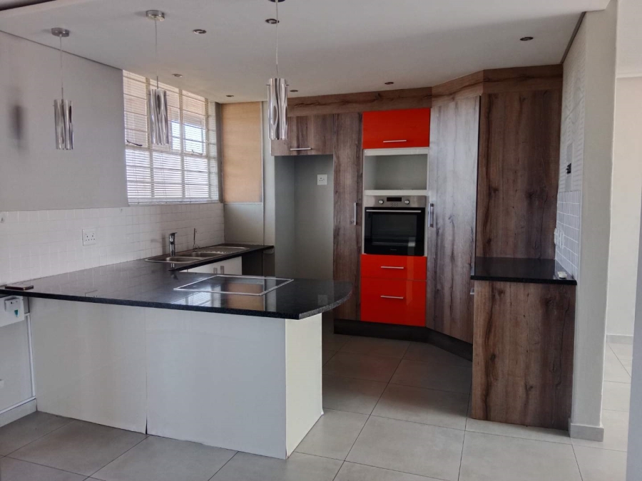 To Let 2 Bedroom Property for Rent in Bedford Gardens Gauteng